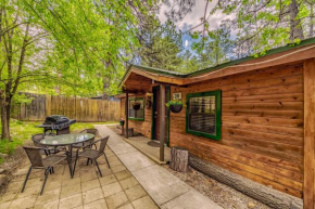 Knotty Pine: A Cute Ruidoso Classic with a Private Hot Tub!